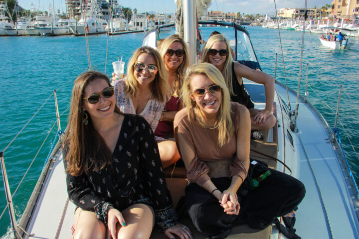 PRIVATE LUXURY BOAT TOUR CABO BY SEA
