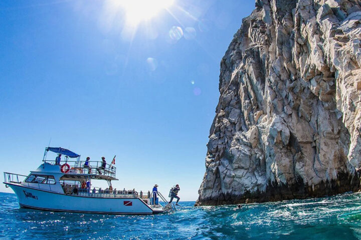 DIVING TOUR AT LAND’S END & THE ARCH CABO ADVENTURES